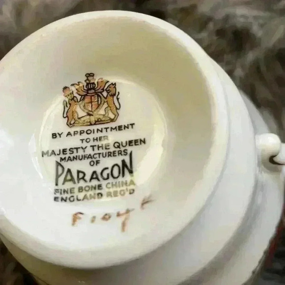 Red Paragon Tea  Cup And Saucer, Maroon red with flowers - Picture 10 of 12